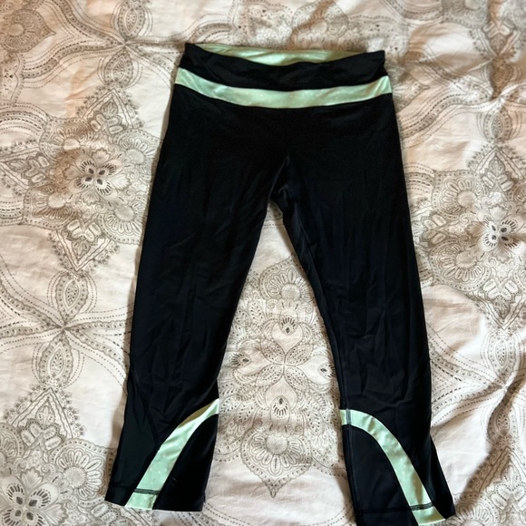 Lululemon Run: Inspire Crop II Black Petit Dot Fresh Teal size 4 - Picture 4 of 7